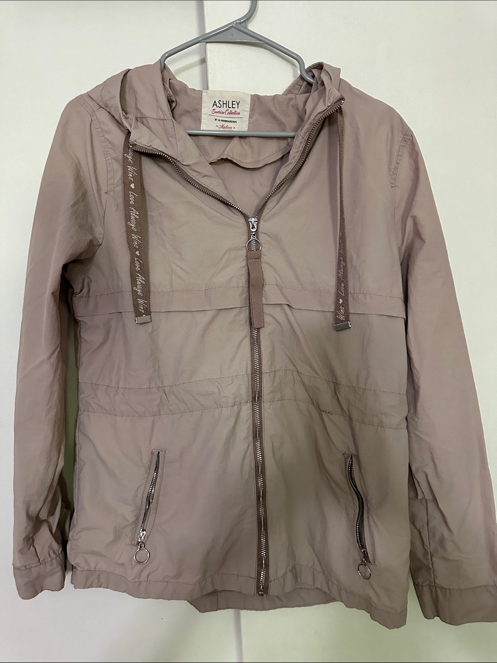 Ashley By 26 International Lightweight Hooded Utility Jacket in Taupe